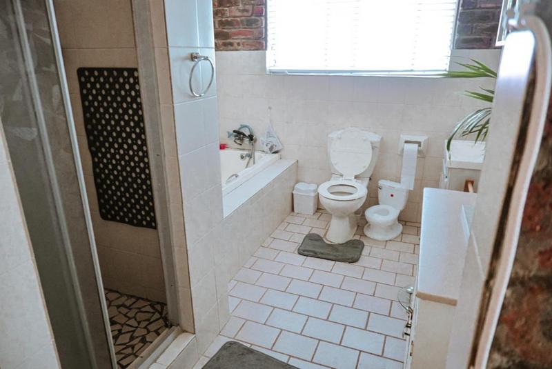 5 Bedroom Property for Sale in Dana Bay Western Cape